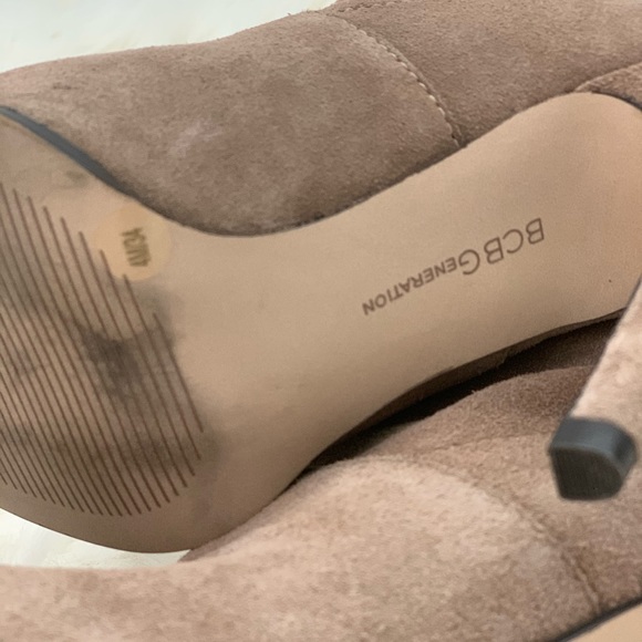 Boots - Picture 4 of 5